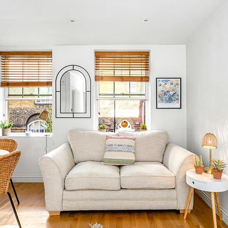 Charming Studio Flat Close To Holborn Station Londra Esterno foto