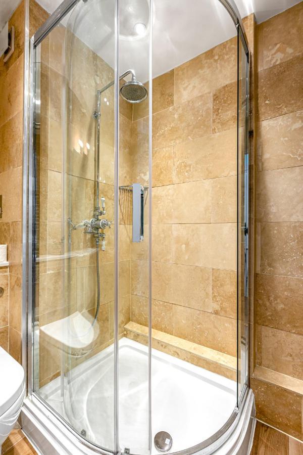 Charming Studio Flat Close To Holborn Station Londra Esterno foto