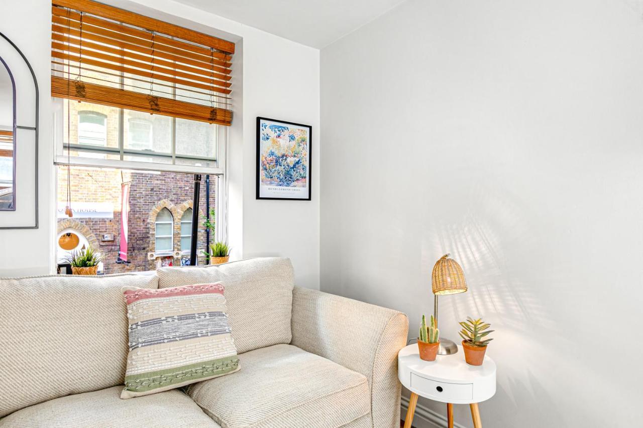 Charming Studio Flat Close To Holborn Station Londra Esterno foto